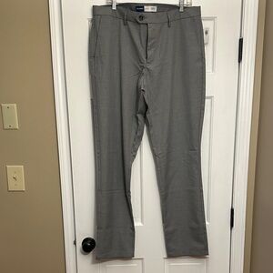 Old Navy Athletic  Fit Gray Dress Pants